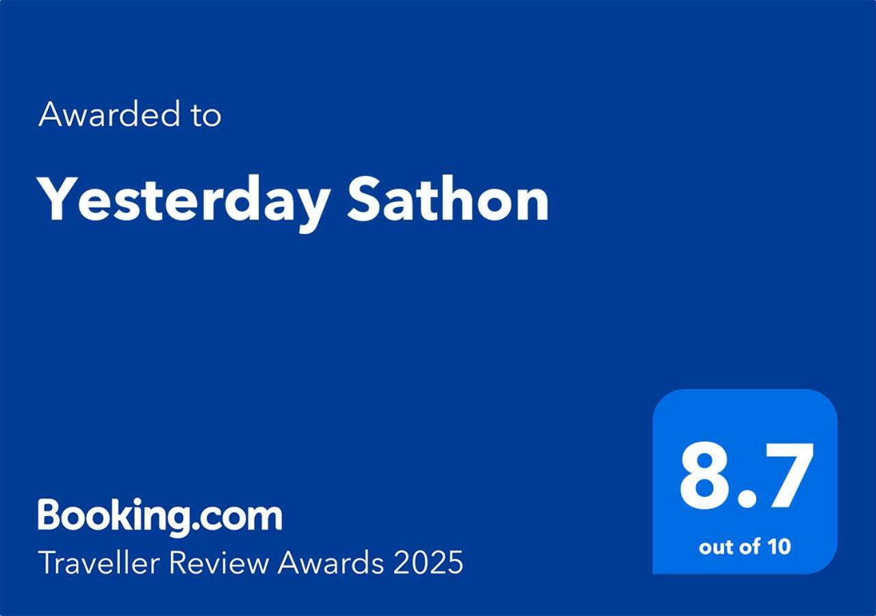 Yesterday Sathon Bangkok Extérieur photo